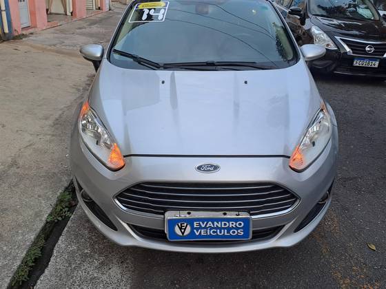 FORD FIESTA 1.6 TITANIUM SEDAN 16V FLEX 4P POWERSHIFT FORD FIESTA 1.6 TITANIUM SEDAN 16V FLEX 4P POWERSHIFT